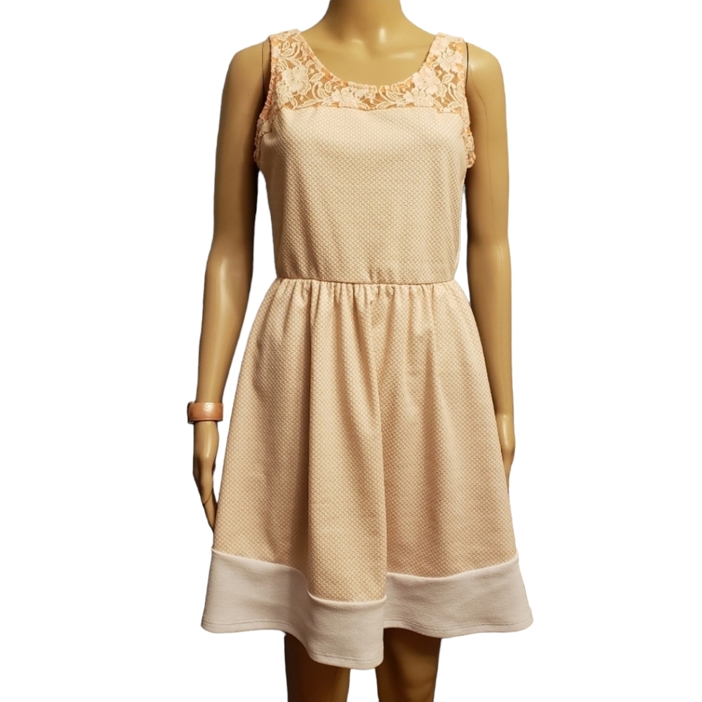 Le Lis Peach Dress M